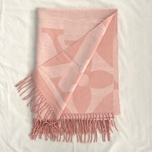 Louis Vuitton Cashmere and Silk Pink Scarf Shawl